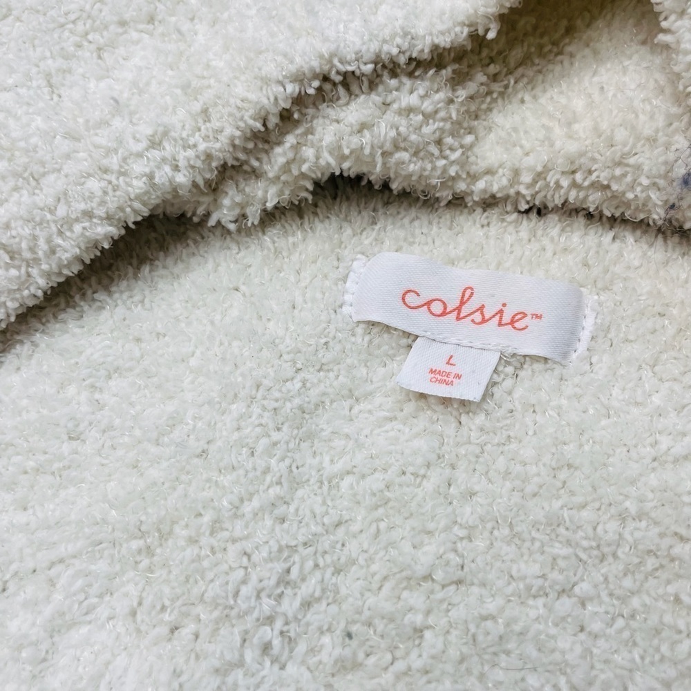 Colsie White Fuzzy Knit Crop Bra Top & Shorts Plush Lounge 2 Piece Set Size L - Picture 10 of 11